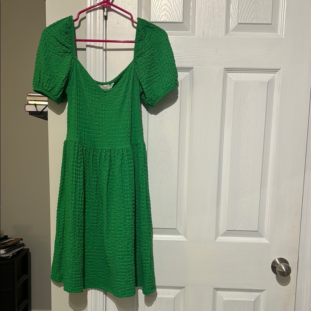 H&M Green Scoop Neck Puff Sleeve Mini Dress